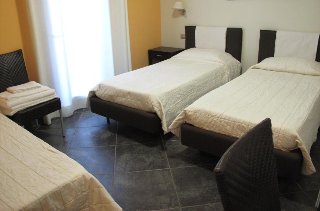 Hotel La Cavalera Augusta Bilik gambar