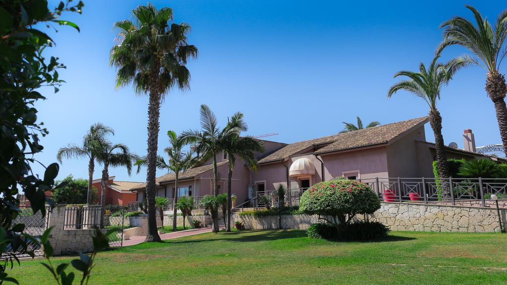 Hotel La Cavalera Augusta Luaran gambar